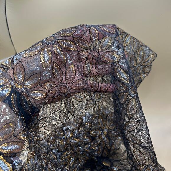 Vintage Metallic Gold Silver Scarf Made in Japan 57" x 17" Floral Scalloped Edge - Picture 4 of 7